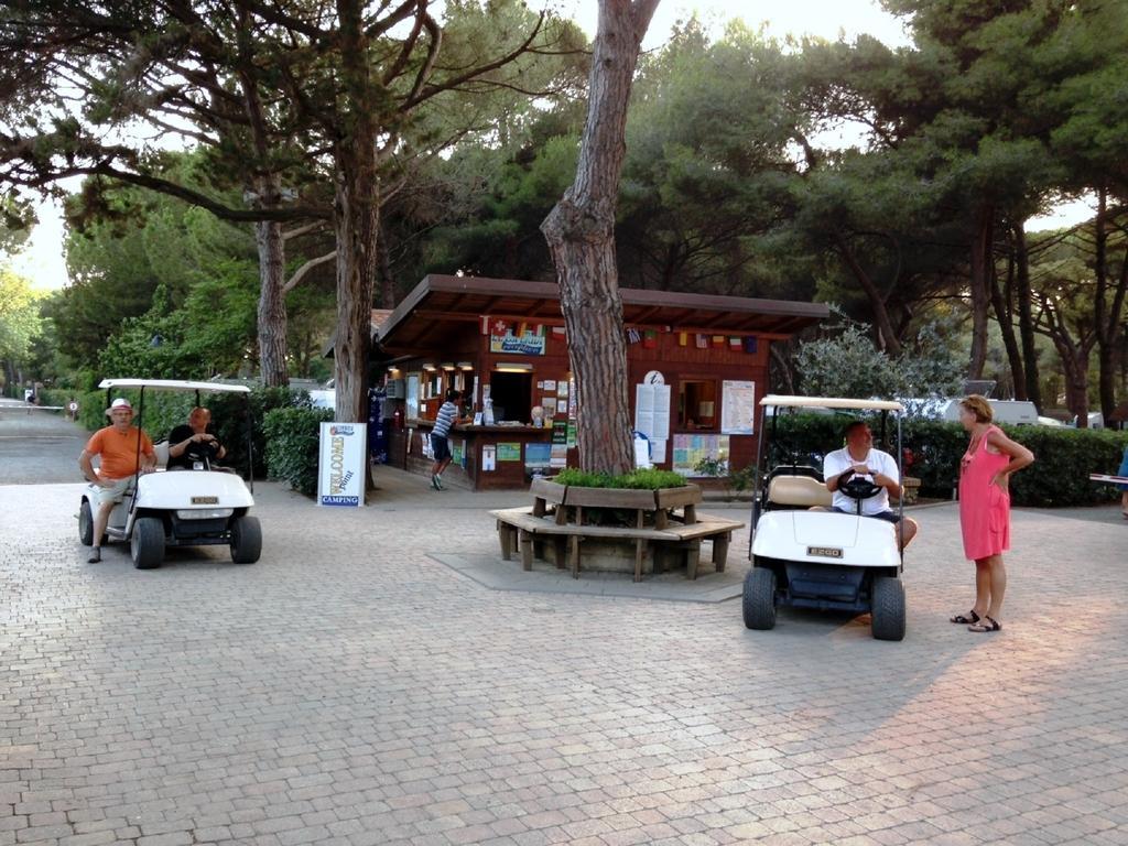 Le Esperidi Camping Ecoresort Marina Di Bibbona Exterior photo