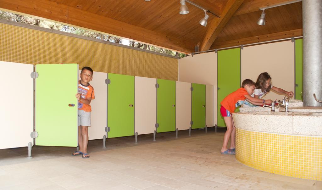Le Esperidi Camping Ecoresort Marina Di Bibbona Exterior photo