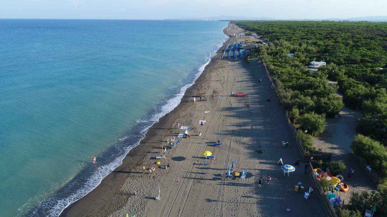 Le Esperidi Camping Ecoresort Marina Di Bibbona Exterior photo