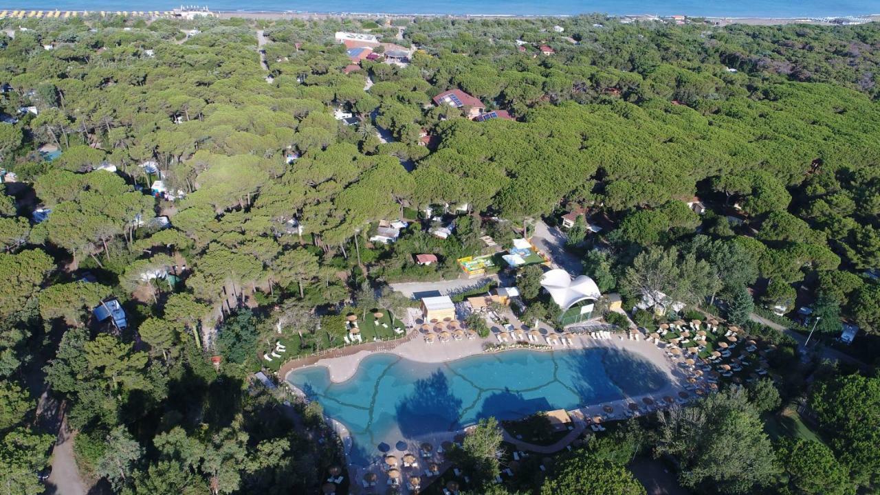 Le Esperidi Camping Ecoresort Marina Di Bibbona Exterior photo