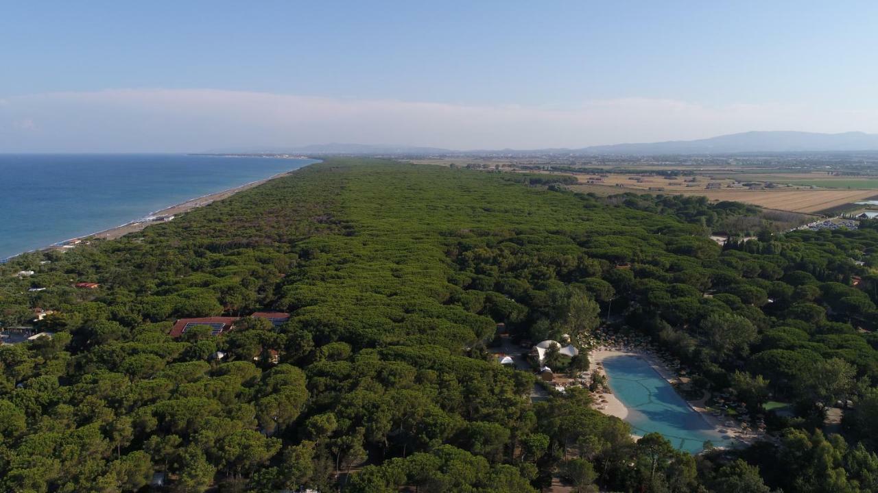 Le Esperidi Camping Ecoresort Marina Di Bibbona Exterior photo